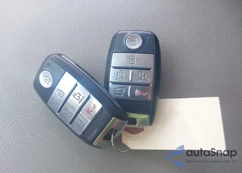 2017 Kia Sedona Lx из США, поврежденный, VIN KNDMB5C10H6268066